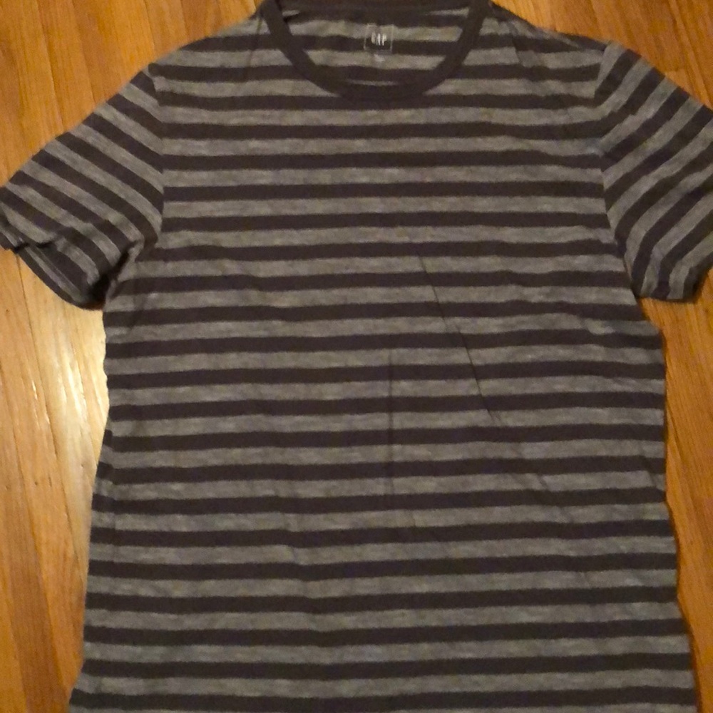 Men’s GAP T-shirt